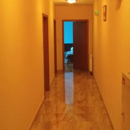 Отель Marko 2 2*